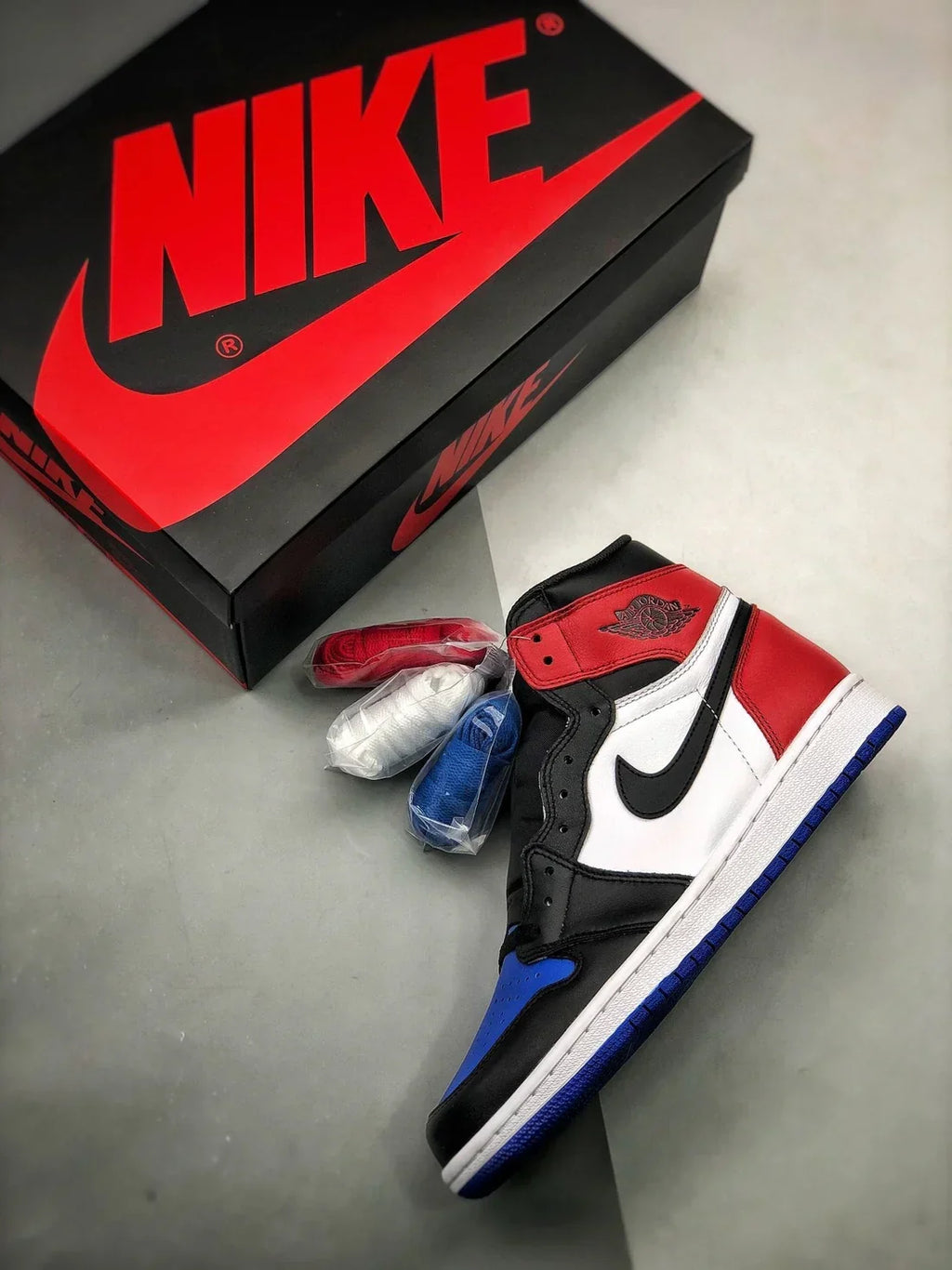 AIR JORDAN 1 HIGH